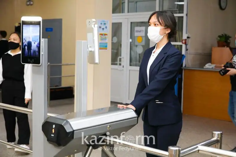 Как усиливают вопросы безопасности в школах Казахстана