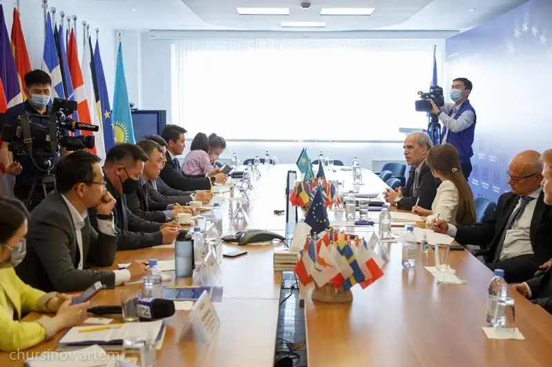 Спецпредставитель ЕС привез Касым-Жомарту Токаеву письмо от Шарля Мишеля