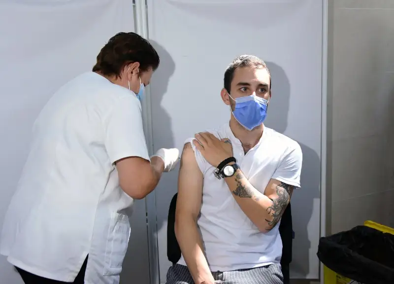 Более 30% взрослого населения Грузии полностью вакцинированы от коронавируса