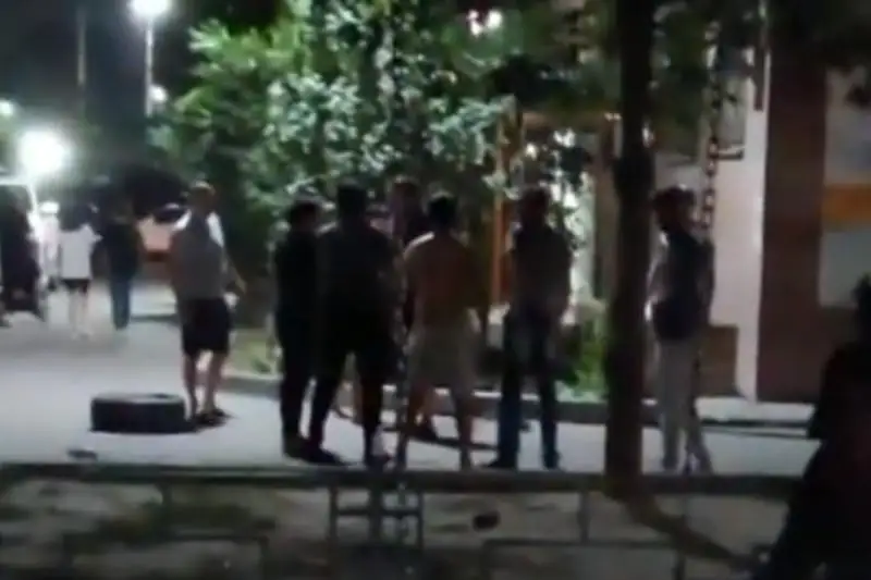 Массовую драку сняли на видео в Алматы