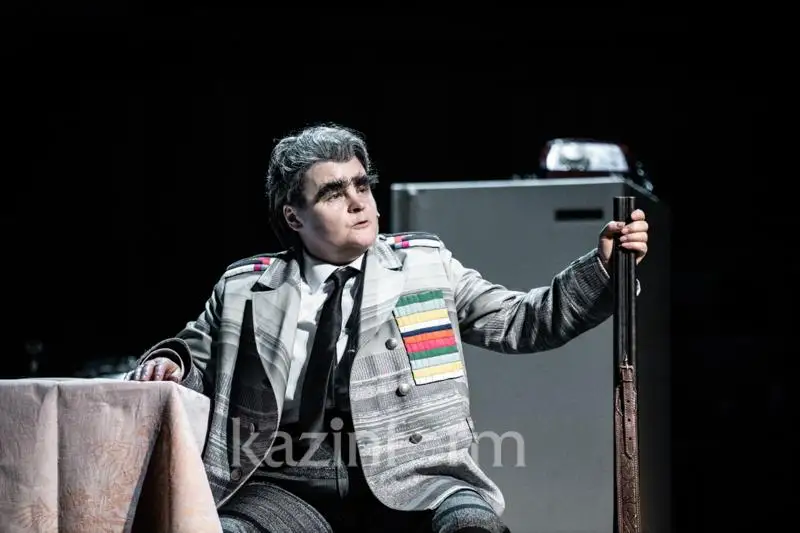 Astana Balette «Leonıd Ilıch Brejnevke qarsy Jarqanat adam» sahnalanady