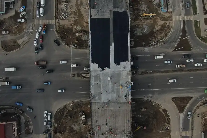 Аким Алматы проверил ход строительства развязок и станций метро