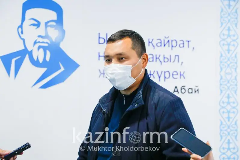 3 myńǵa jýyq astanalyq jas sportpen tegin aınalysýda
