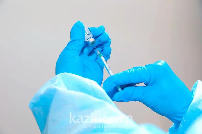 Казахстанцы могут получить вторую дозу вакцины с 21 дня после первой дозы – Алексей Цой
