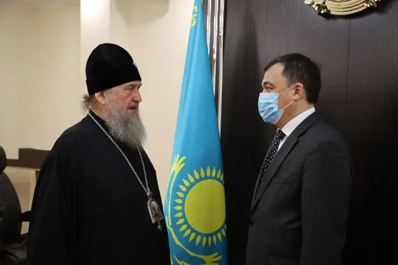 Министр Аскар Умаров встретился с митрополитом Астанайским и Казахстанским