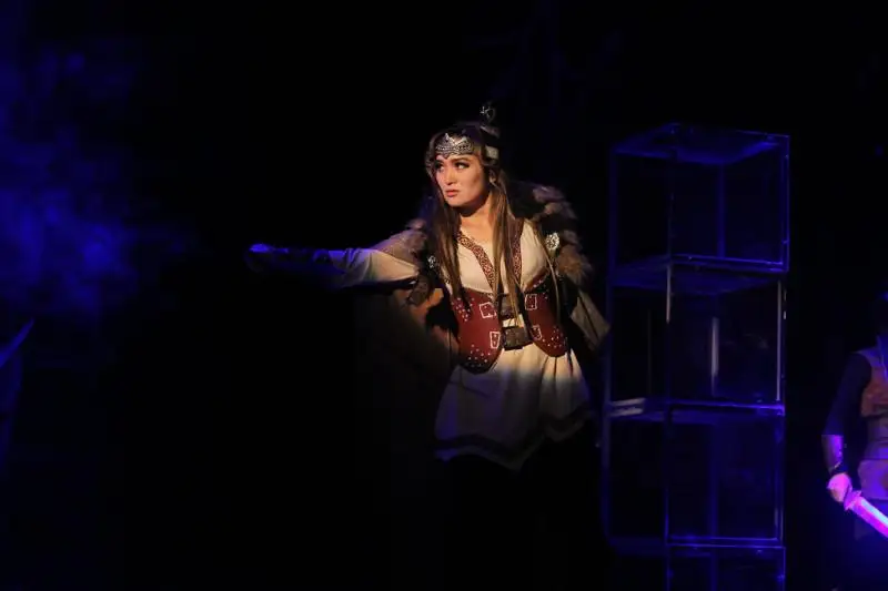 BQO qazaq teatrynyń jańa maýsymy «Tomırıs» tragedııasymen ashyldy