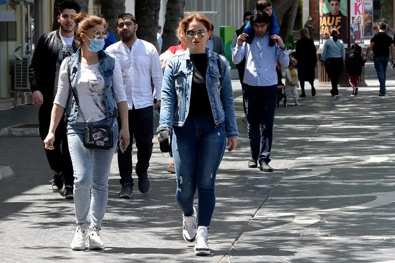 Карантин смягчают в Азербайджане