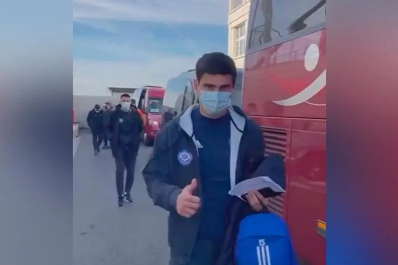 Сборная Казахстана по футболу прилетела во Францию