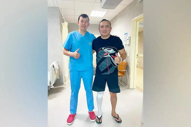 Травмированному бойцу ММА провели операцию в Нур-Султане