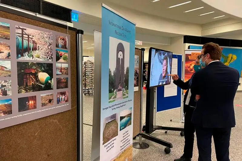 В Вене открыли выставку к 30-летию закрытия Семипалатинского полигона