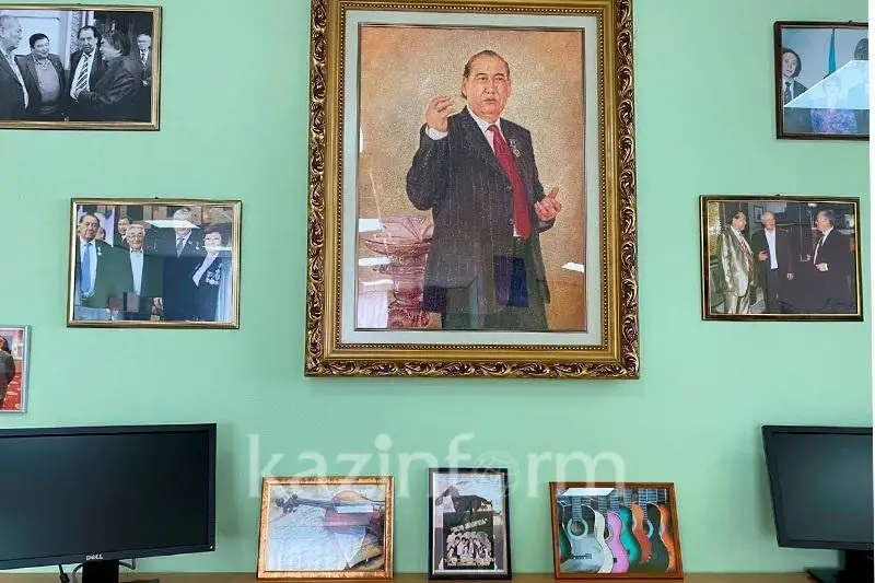 В Нур-Султане состоялось открытие творческого зала «Қос қанатты ақын – Шөмішбай Сариев»