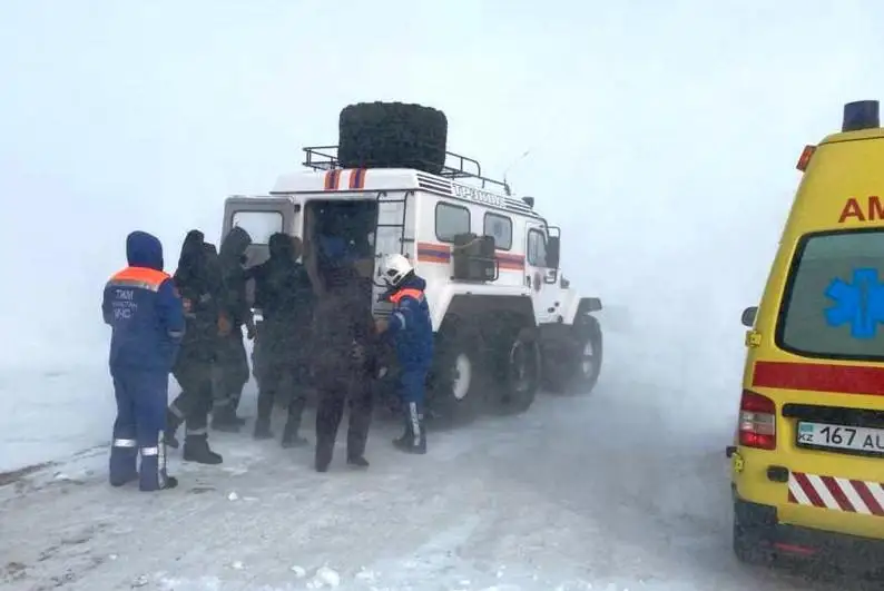 Двух беременных женщин помогли доставить в больницу жамбылские спасатели