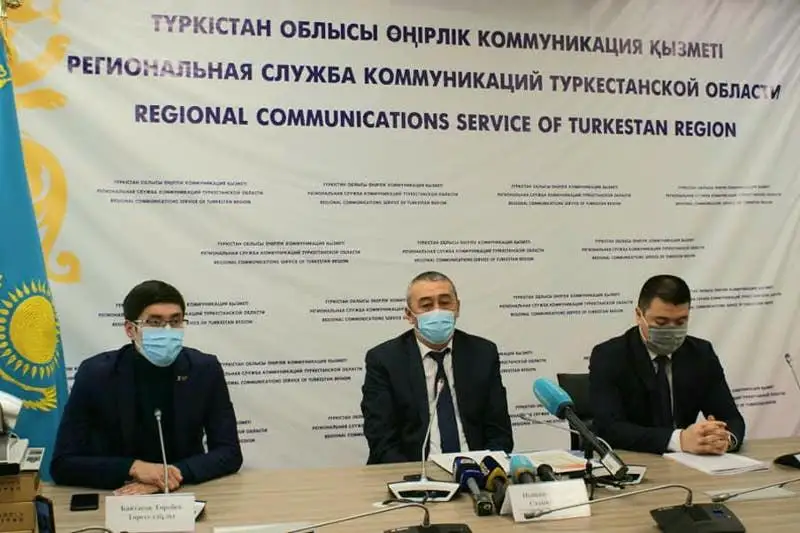 Сначала медработникам поставят прививку от коронавируса в Туркестанской области