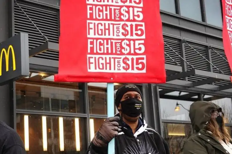 Коронавирус: $1,9 трлн на борьбу с ковидом в США, новые локдауны в Европе