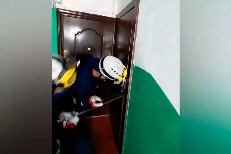 Дети закрылись в квартире и не смогли открыть дверь в Петропавловске