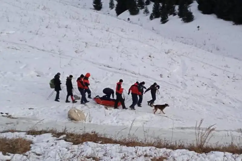 Мужчину с травмой ноги спасли из урочища Кок-Жайлау
