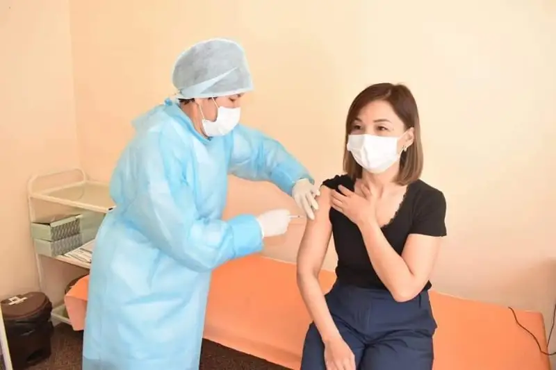 Для жителей Жанааркинского района Карагандинской области доставили три тысячи доз вакцины