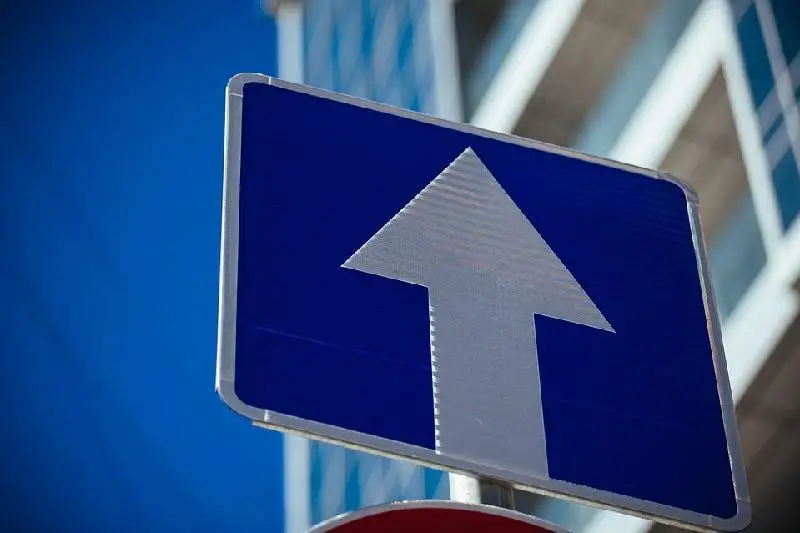 Одностороннее движение введут на местных проездах по проспекту Кошкарбаева в столице