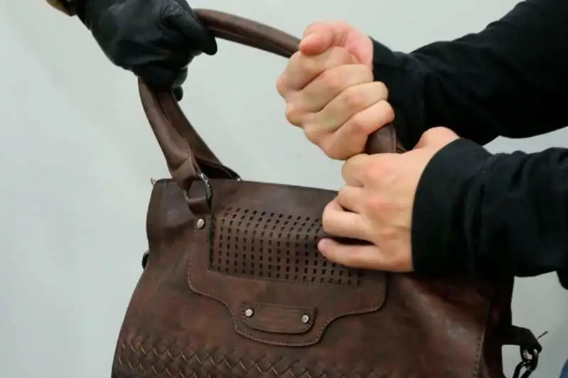 Два грабежа и кражу совершил за несколько часов житель Атбасара