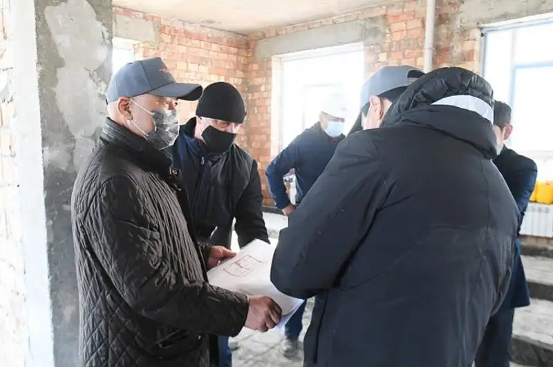 Центры притяжения туристов возводят в Туркестане