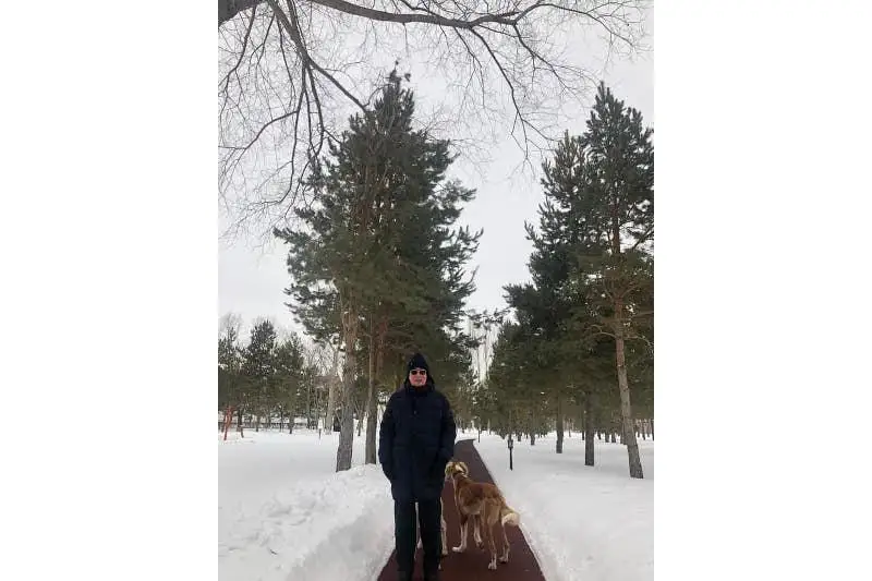 Фотографиями с утренней прогулки Президента РК поделился в Сети Берик Уали