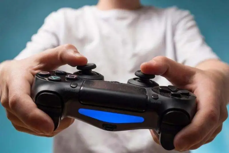 12 млн тенге заработал на «аренде» техники мошенник в столице