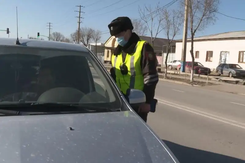 «Автоураган»: туркестанские полицейские выявили автомашины с миллионными штрафами