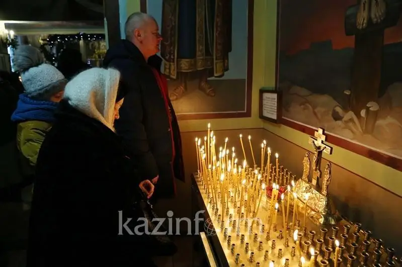 Elordada pravoslav hrıstıandary Rojdestvony qalaı atap ótedi