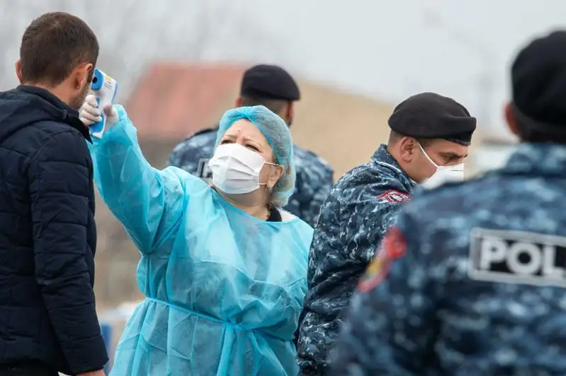 О начале третьей волны COVID-19 заговорили в Армении