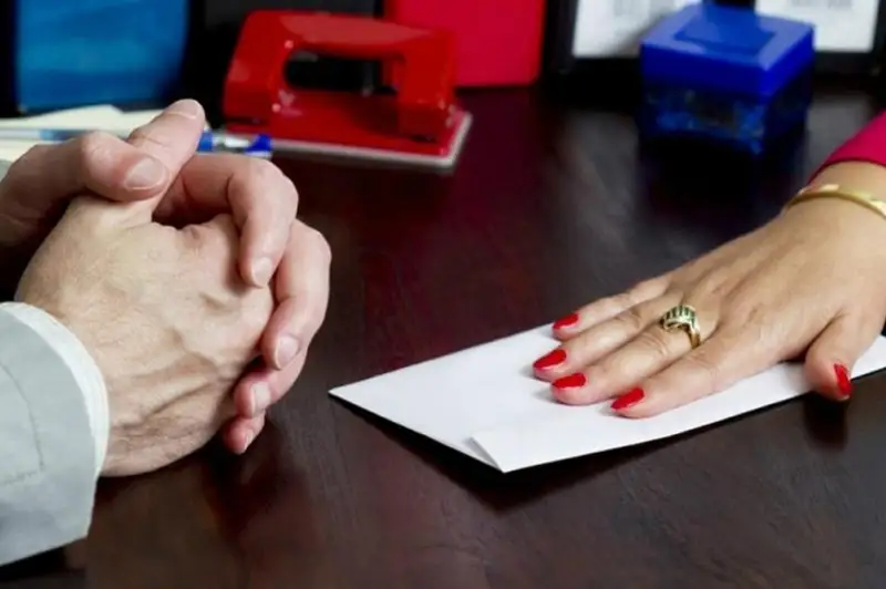 Районный судья подозревается в получении взятки в особо крупном размере