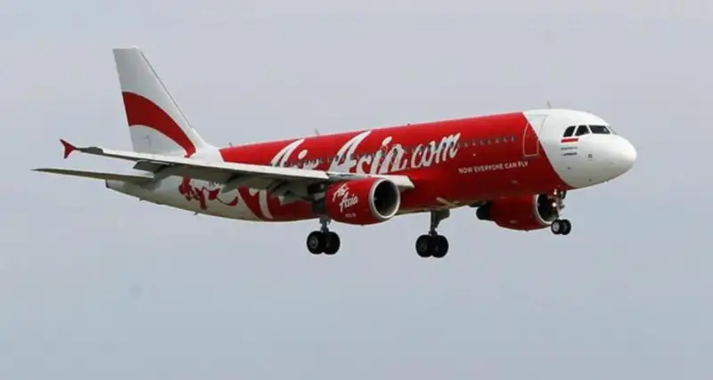 Indonezııada Boeing 737 ushaǵy apatqa ushyrady