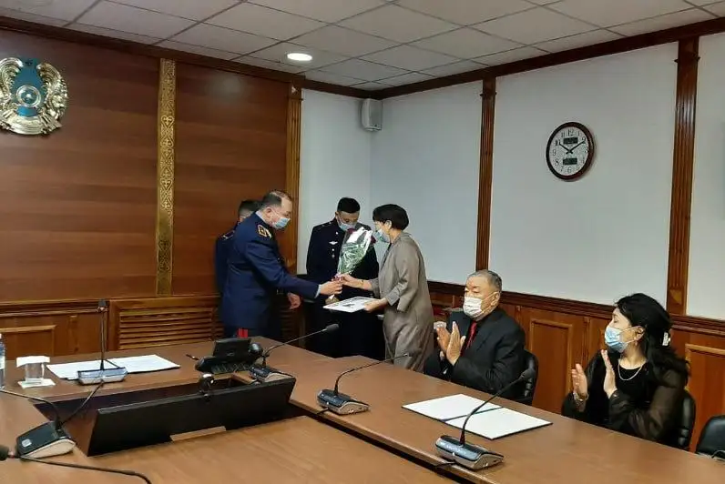 Акмолинские женщины-полицейские получили почетные грамоты от министра МВД РК
