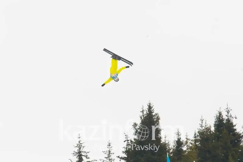 Кубок мира по лыжной акробатике в Алматы: Жанбота Алдабергенова выиграла «бронзу»