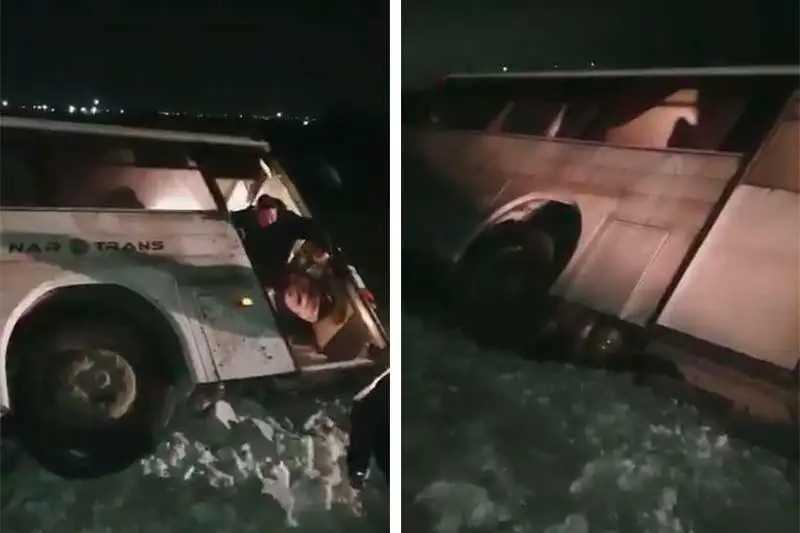Pavlodar oblysynda 30 jolaýshysy bar avtobýs aýdaryldy
