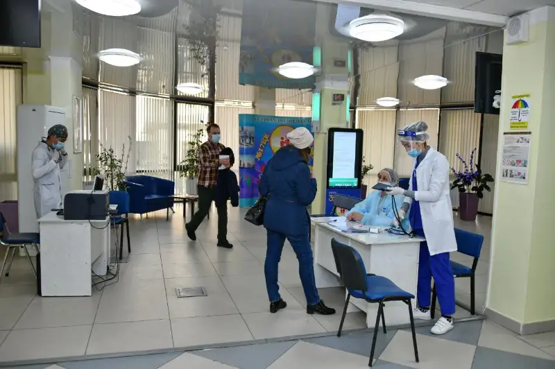 В Алматы в числе привитых против коронавируса граждан есть и иностранцы