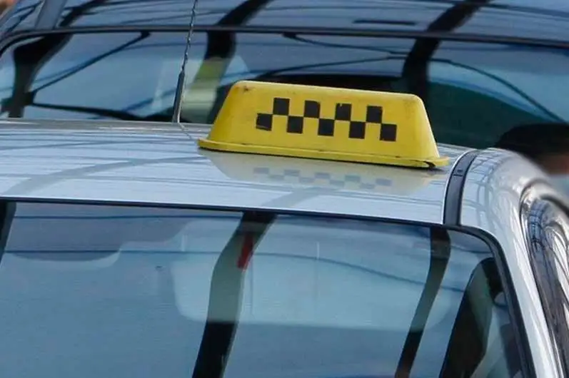 Таксист отобрал сумку у пассажирки в Усть-Каменогорске