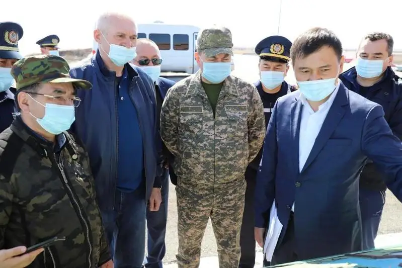 Глава МЧС совместно с депутатами Мажилиса совершили облет пристоличных паводкоопасных участков