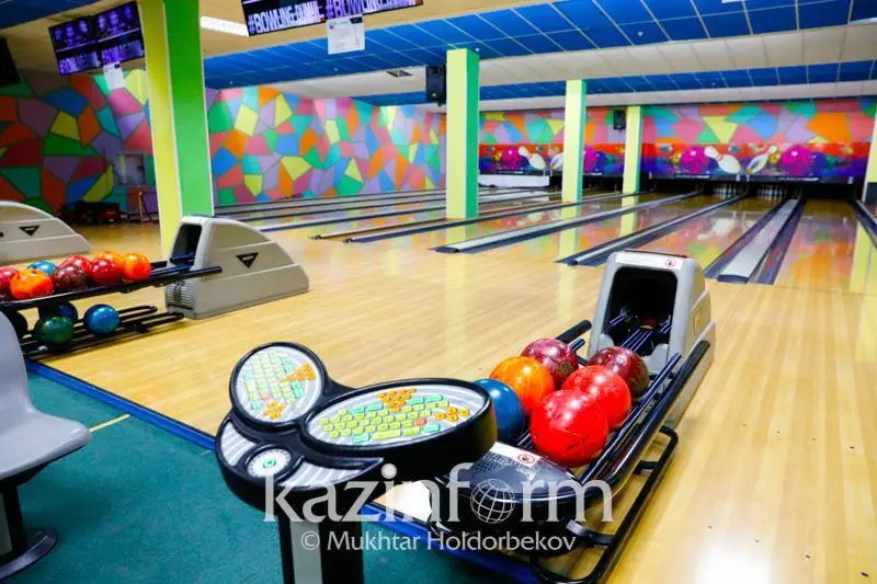 Летники кафе, боулинги, бассейны будут работать в Алматы