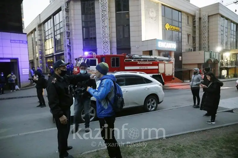 Подтверждена смерть алматинского стрелка, выпрыгнувшего с 17-го этажа