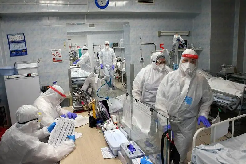 Минздрав России: Показатели заболеваемости COVID-19 говорят о возможной третьей волне