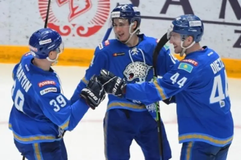 ХК «Барыс» одержал победу над хабаровским «Амуром»