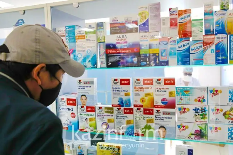 QR-коды установили в аптеках Нур-Султана для ознакомления с предельными ценами