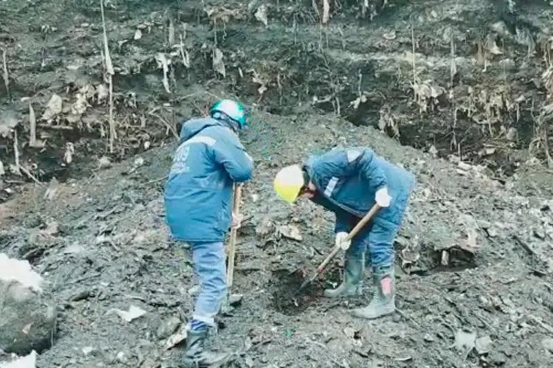 Мужчина погиб под завалами на мусорной свалке в Алматы