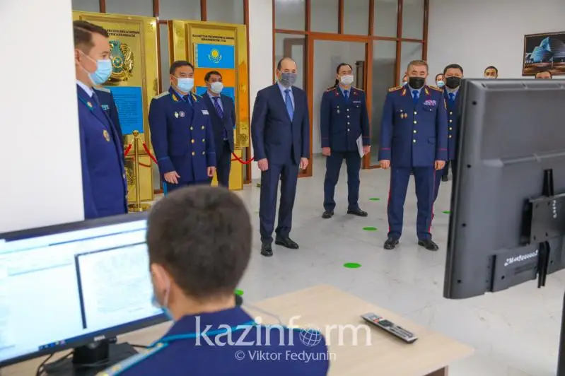 Генпрокурор РК и глава МВД проверили соблюдение законности полицией одного района столицы