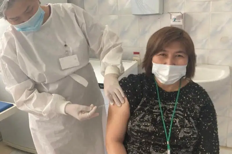 В Атырау началась массовая вакцинация населения