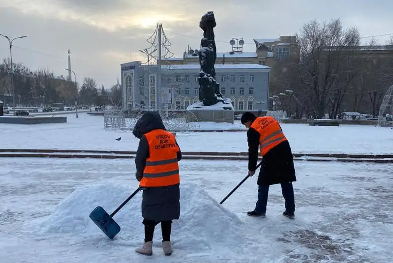 Убирать улицы будет злостный неплательщик алиментов в Караганде