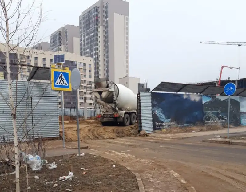 Работы на нескольких стройках приостановлены в Нур-Султане
