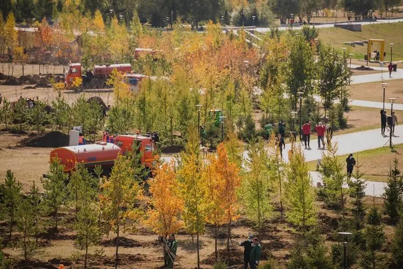 Скверы в честь медработников, спасателей и учителей откроют в Нур-Султане