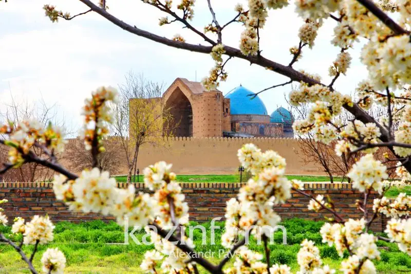 В каких направлениях развивается Туркестан, рассказал Умирзак Шукеев