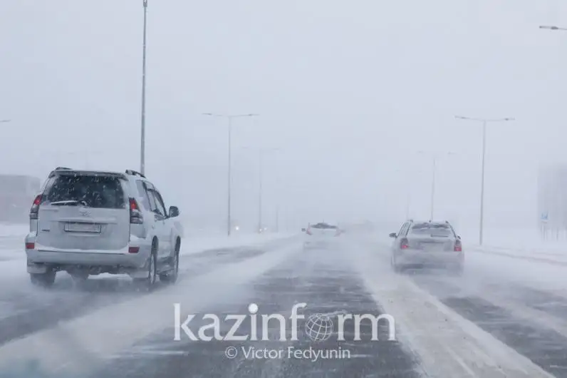 Буран в СКО: закрыто движение на всех дорогах